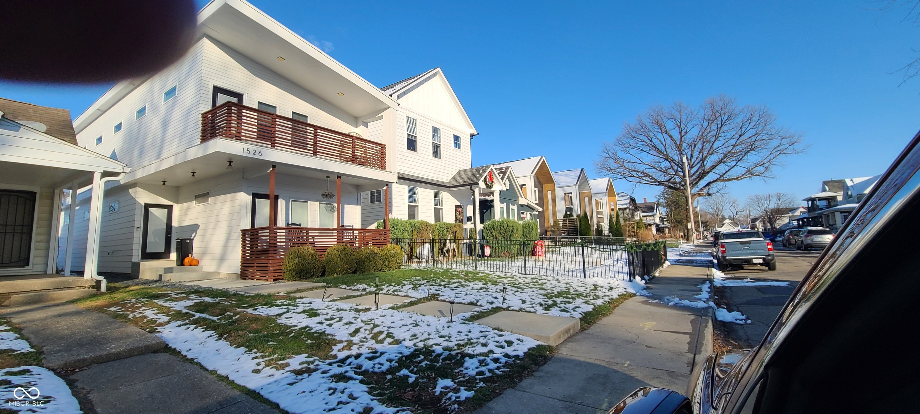 1524 Pleasant Street