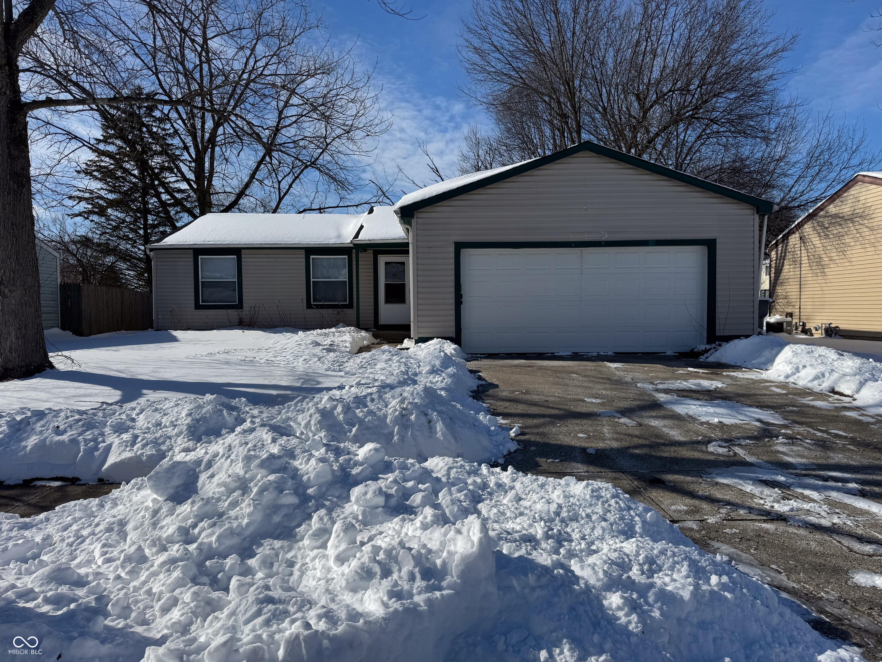 Photo 1 of 12 — 916 Waring Drive E, Indianapolis, IN 46229
