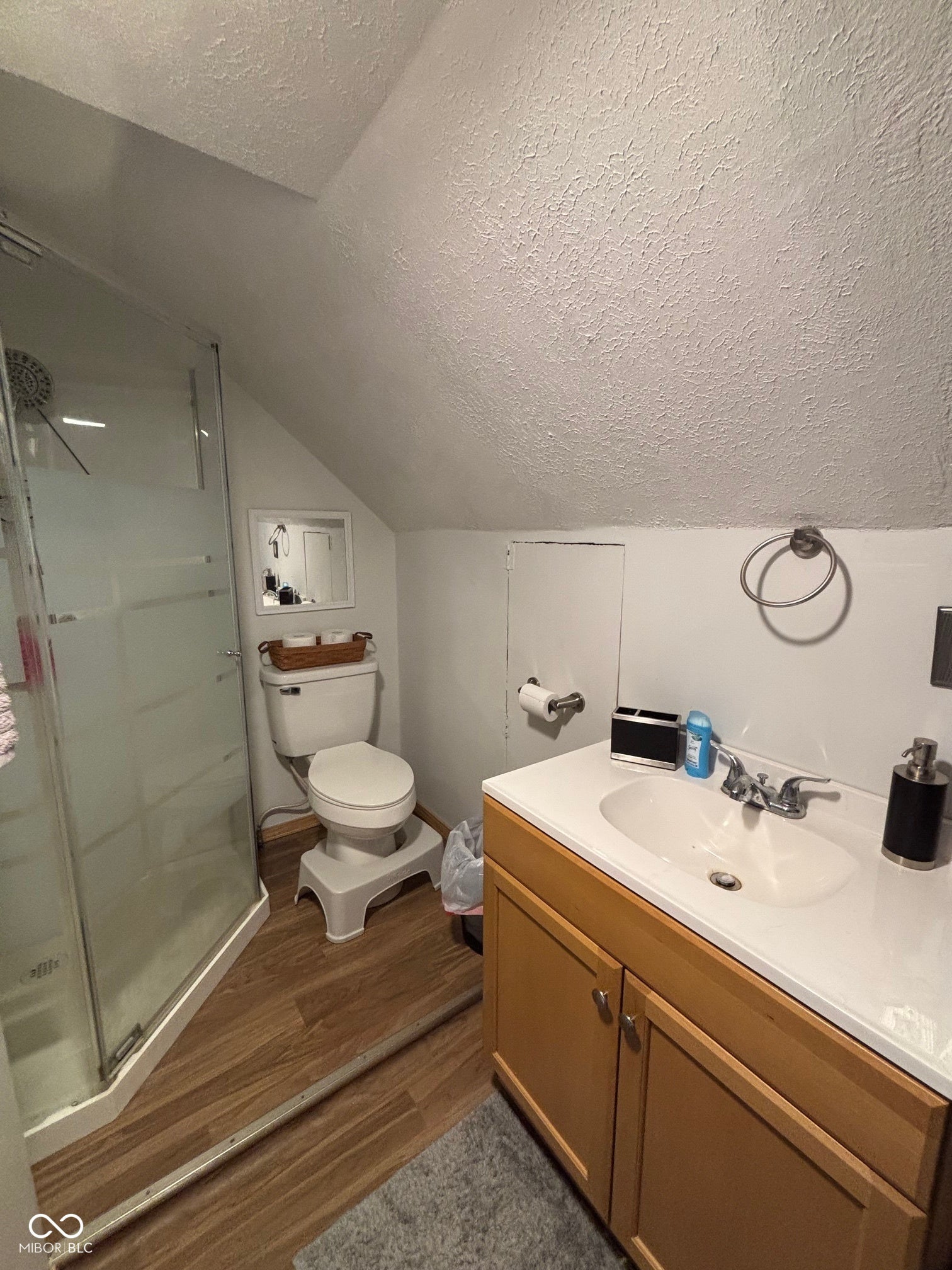 Columbus, Indiana, 47201, United States, 3 Bedrooms Bedrooms, ,2 BathroomsBathrooms,Residential,Active,1954421