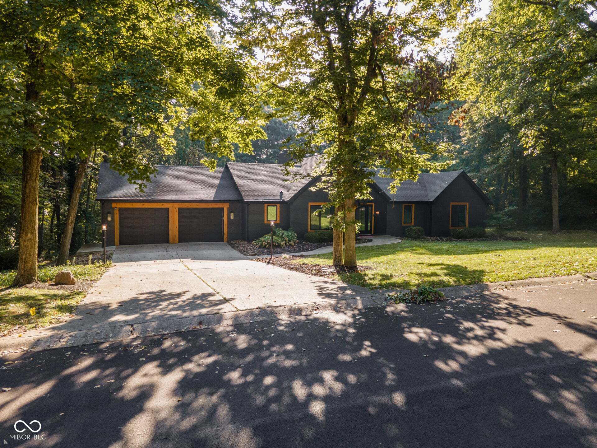 6093 Tremont Boulevard