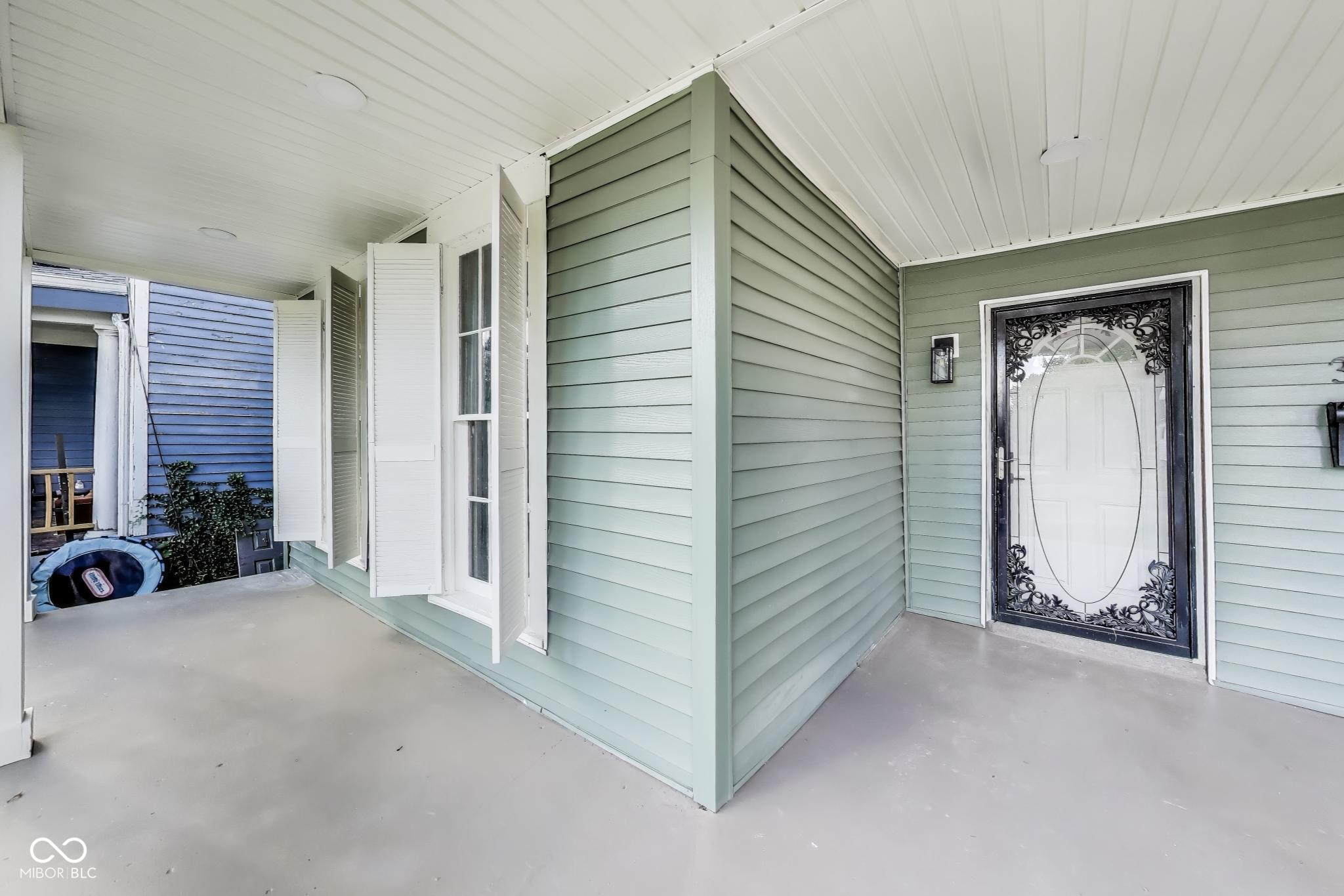 330 W 9th Street