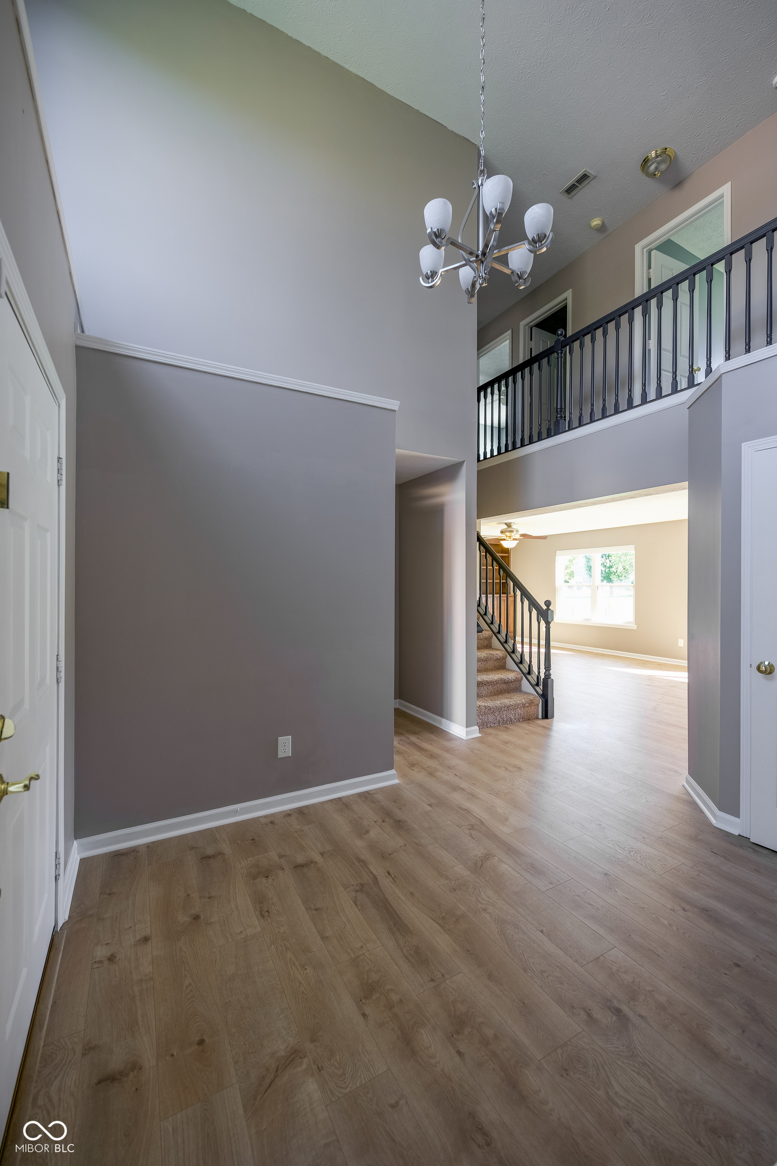 5730 Columbia Circle