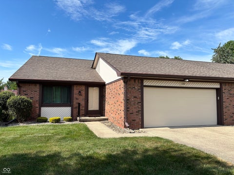 Photo of 1210 Ruby Drive #E-1, Shelbyville, IN 46176 (MLS # 22113120)