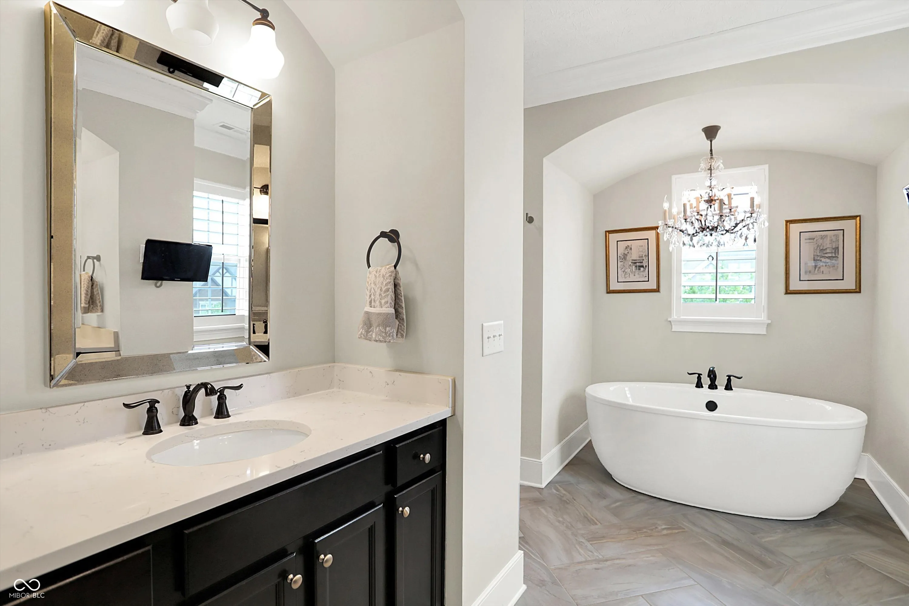 Fishers, Indiana 46038, United States, 5 Bedrooms Bedrooms, ,5 BathroomsBathrooms,Residential,Pending,151609