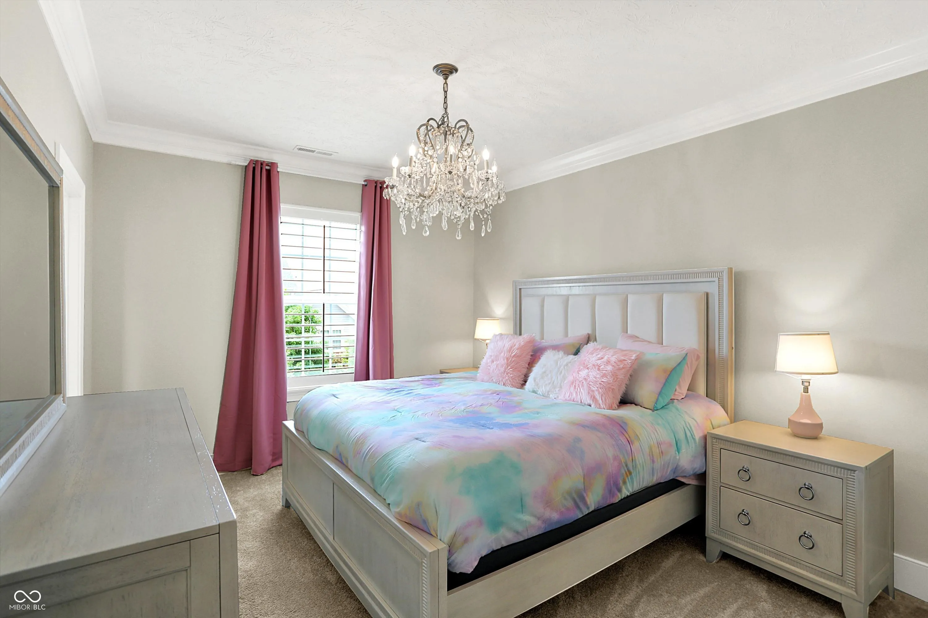 Fishers, Indiana 46038, United States, 5 Bedrooms Bedrooms, ,5 BathroomsBathrooms,Residential,Pending,151609