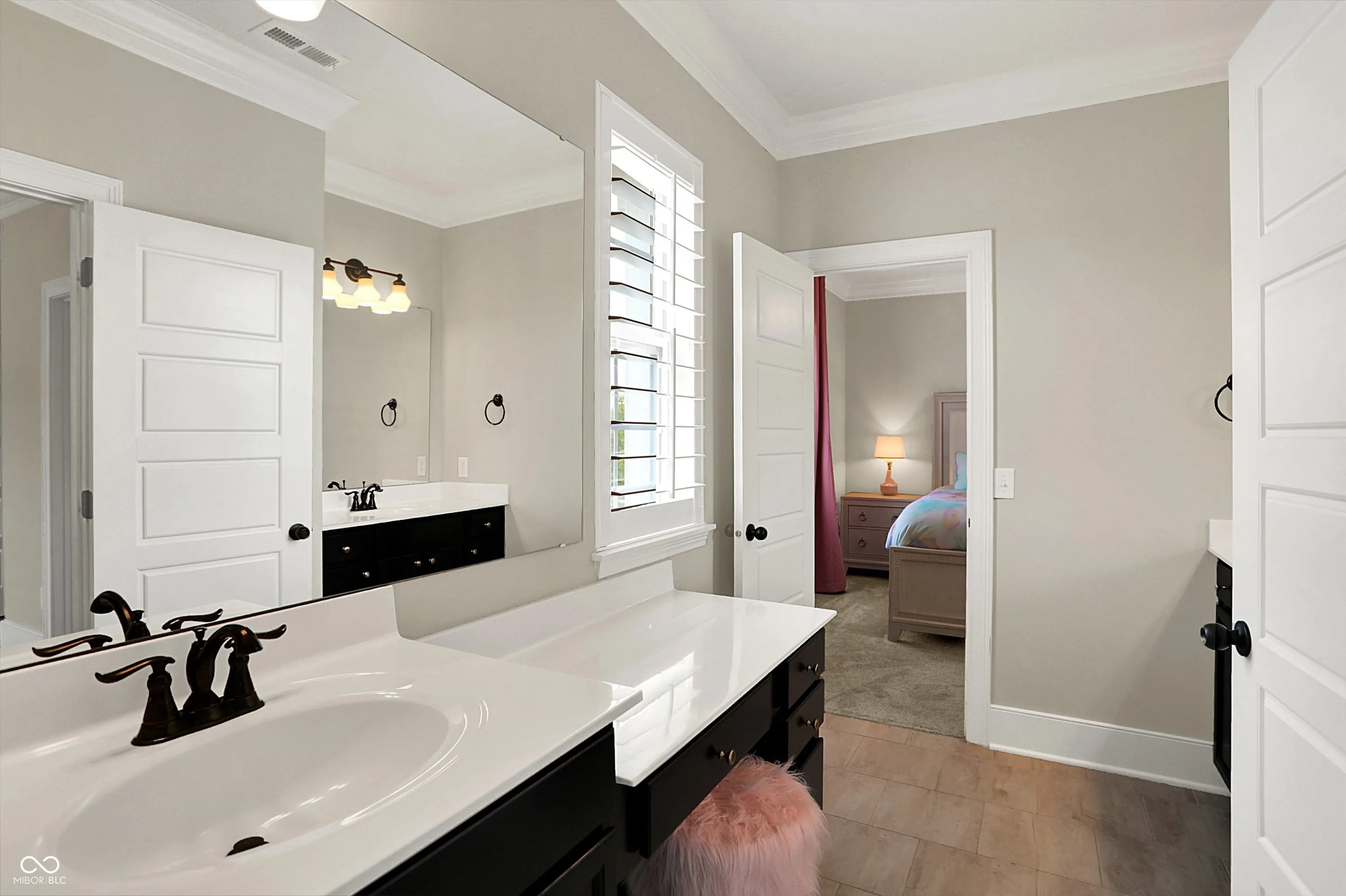 Fishers, Indiana 46038, United States, 5 Bedrooms Bedrooms, ,5 BathroomsBathrooms,Residential,Pending,151609