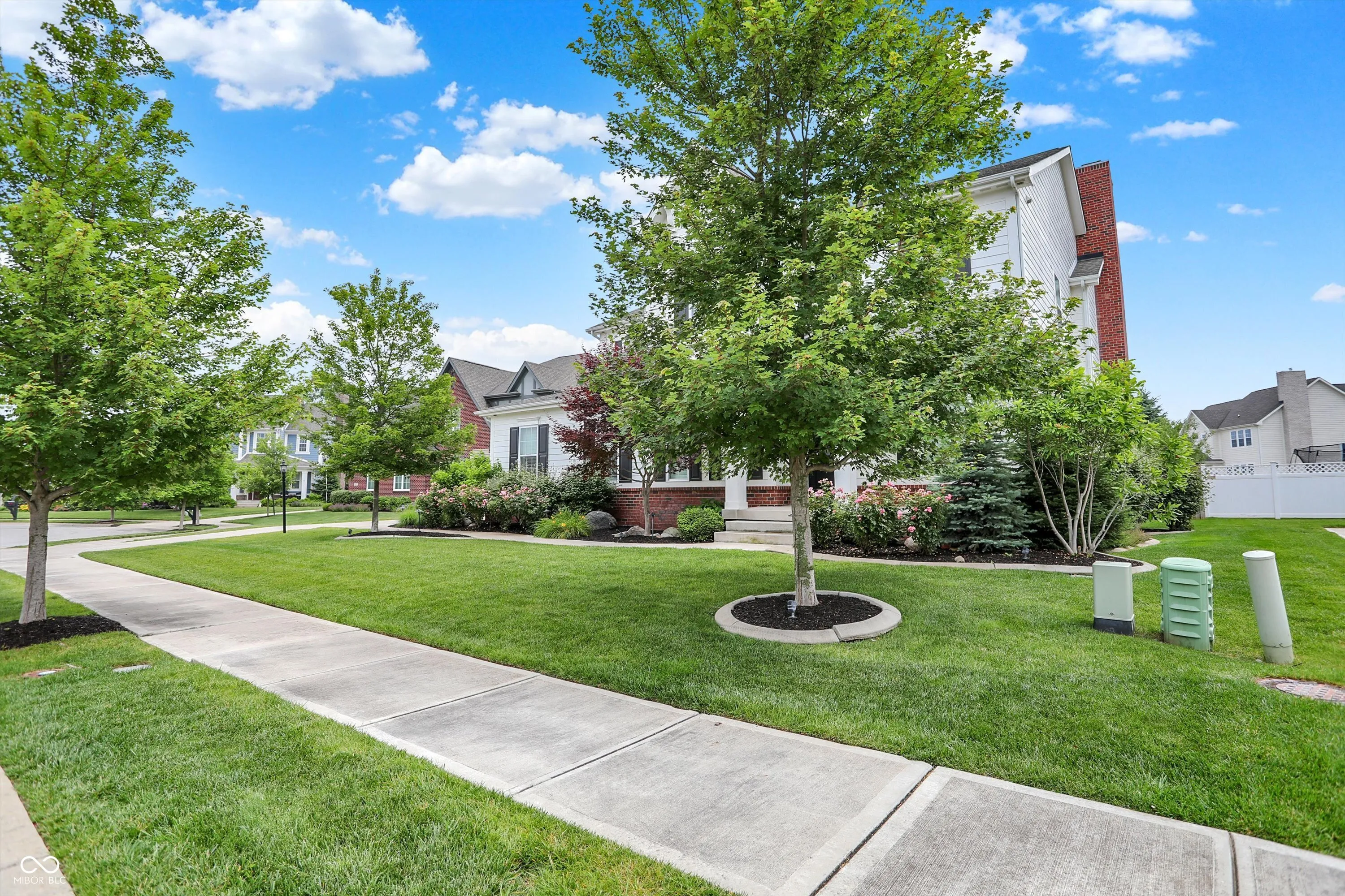 Fishers, Indiana 46038, United States, 5 Bedrooms Bedrooms, ,5 BathroomsBathrooms,Residential,Pending,151609