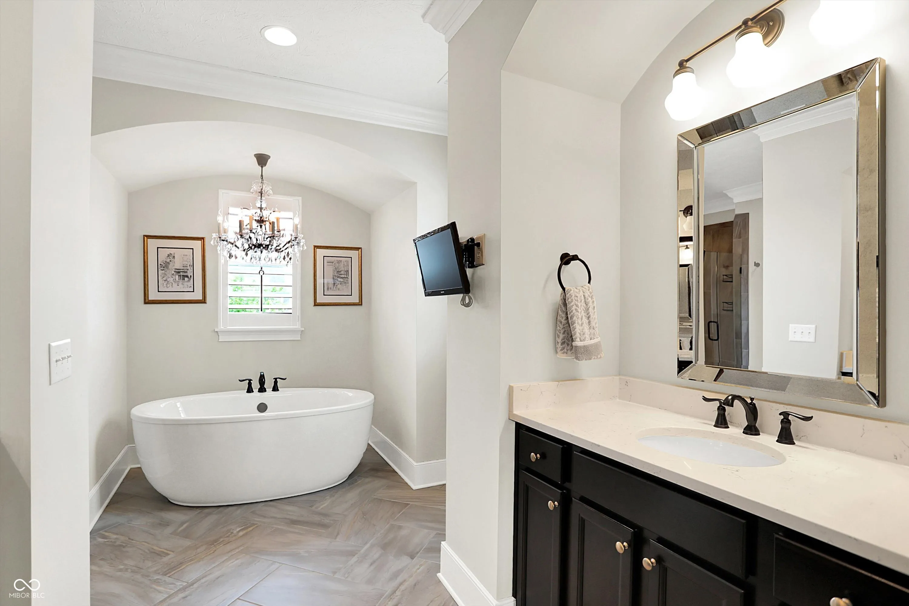 Fishers, Indiana 46038, United States, 5 Bedrooms Bedrooms, ,5 BathroomsBathrooms,Residential,Pending,151609