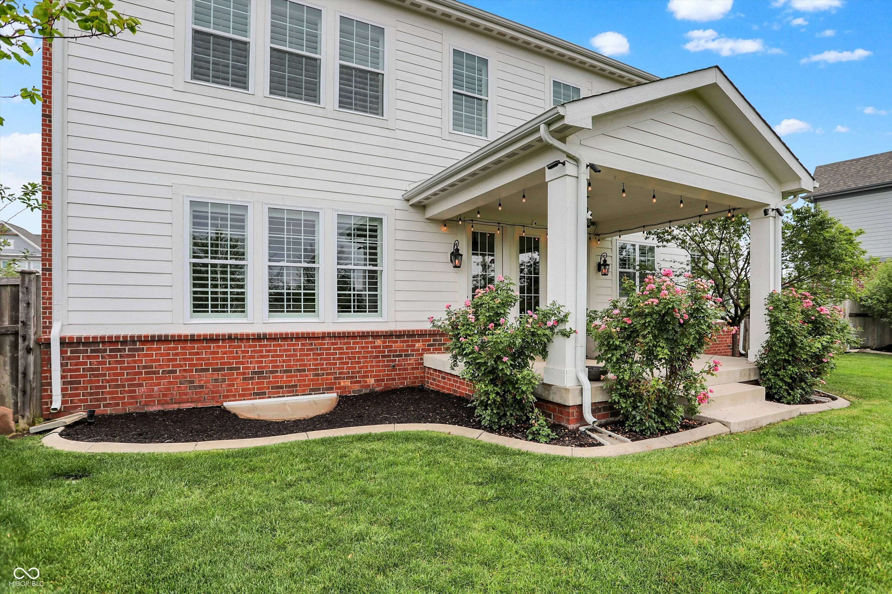 Fishers, Indiana 46038, United States, 5 Bedrooms Bedrooms, ,5 BathroomsBathrooms,Residential,Pending,151609