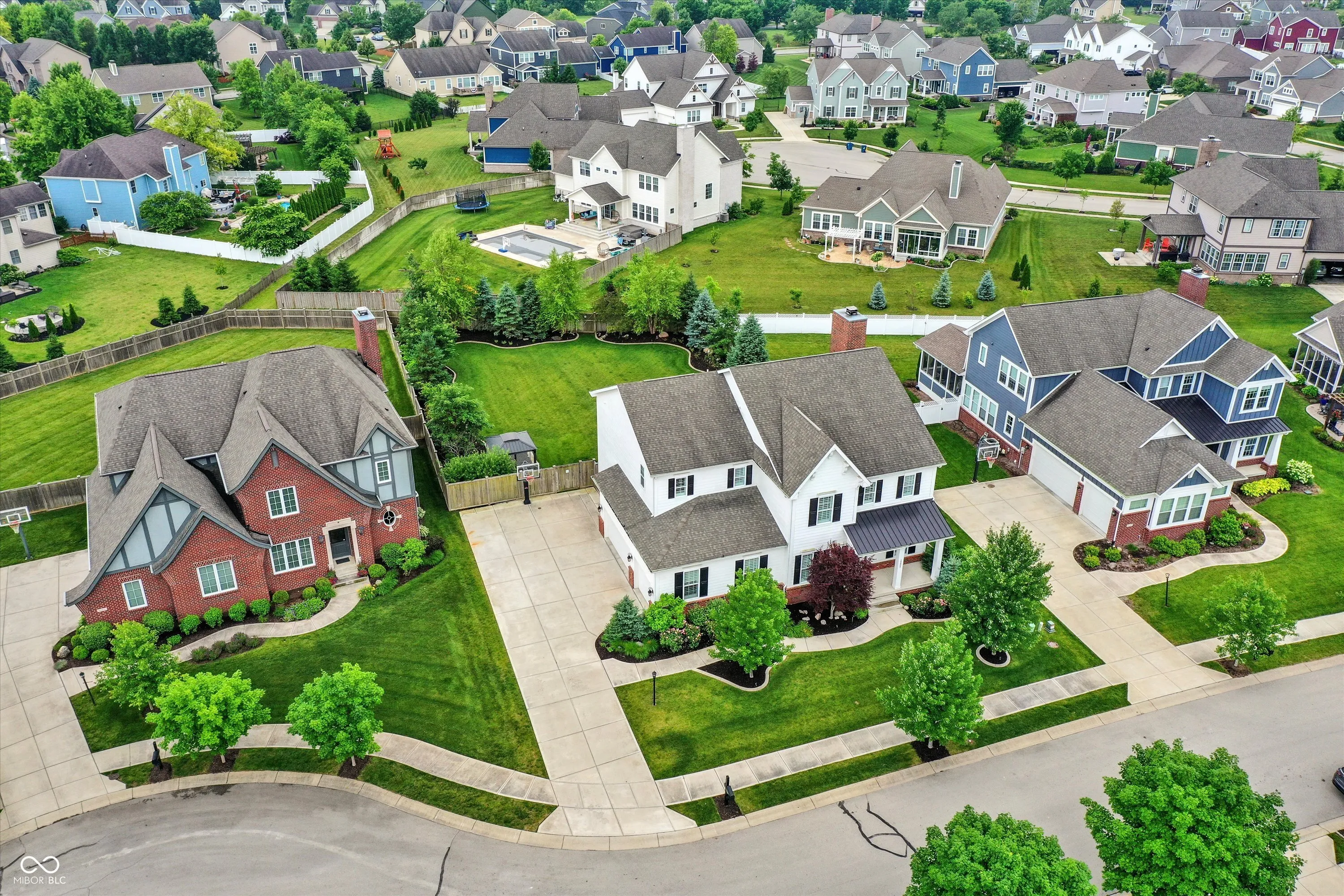 Fishers, Indiana 46038, United States, 5 Bedrooms Bedrooms, ,5 BathroomsBathrooms,Residential,Pending,151609