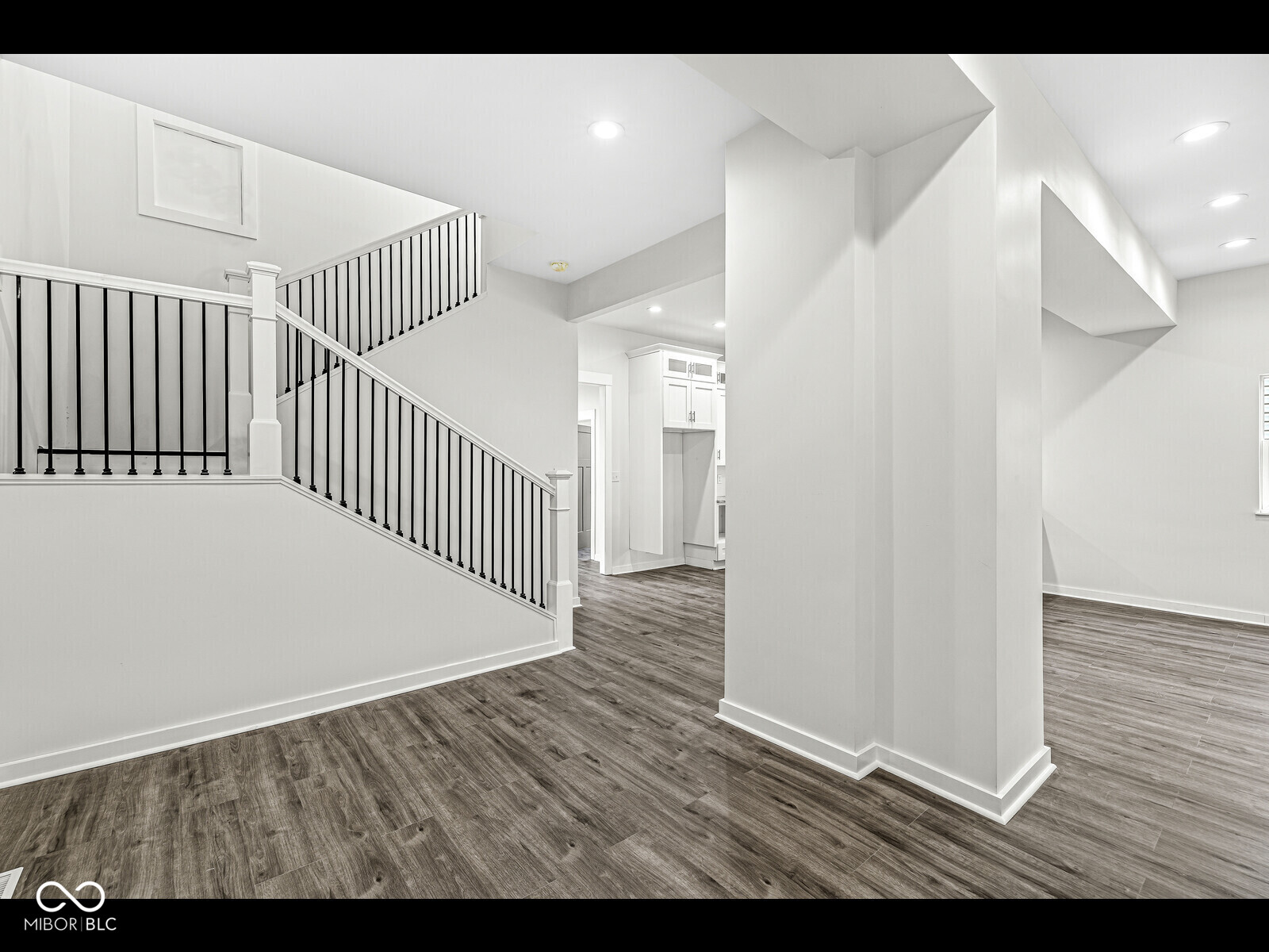 350 E Minnesota Street