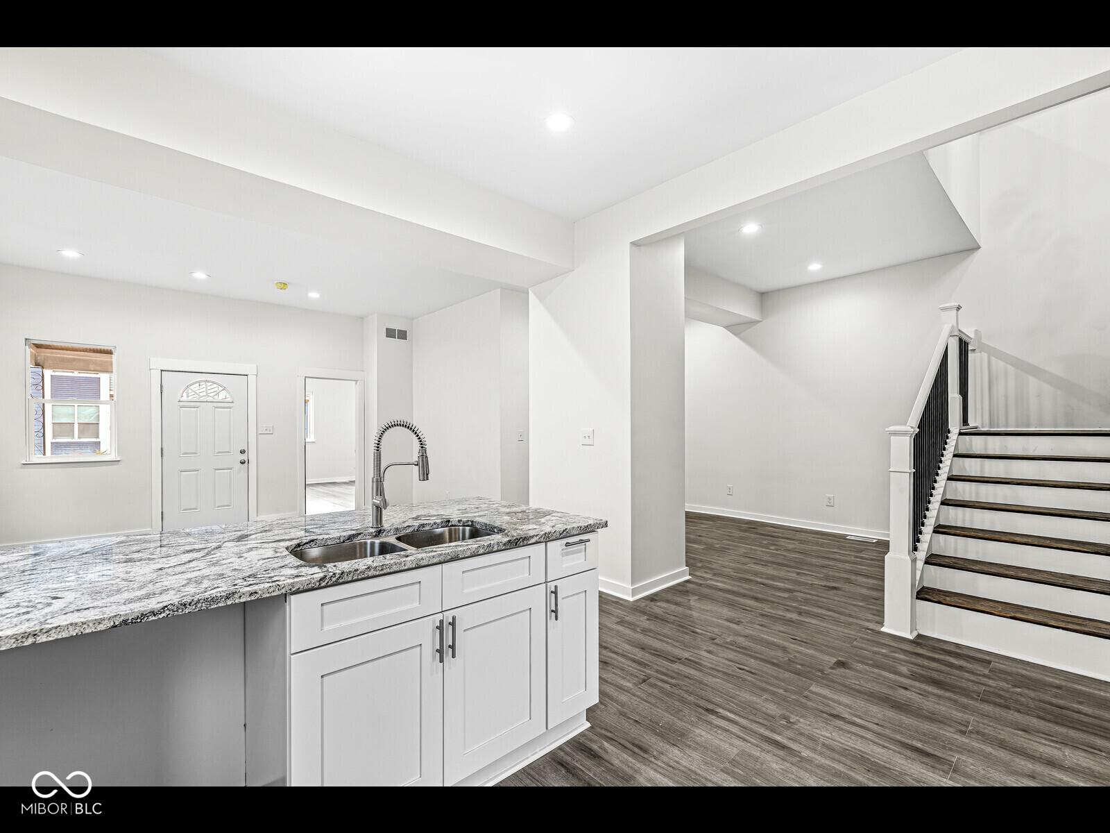 350 E Minnesota Street