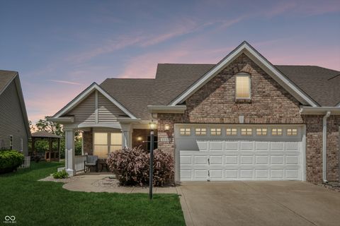 Photo of 6104 Franklin Villas Way, Indianapolis, IN 46237 (MLS # 22097409)
