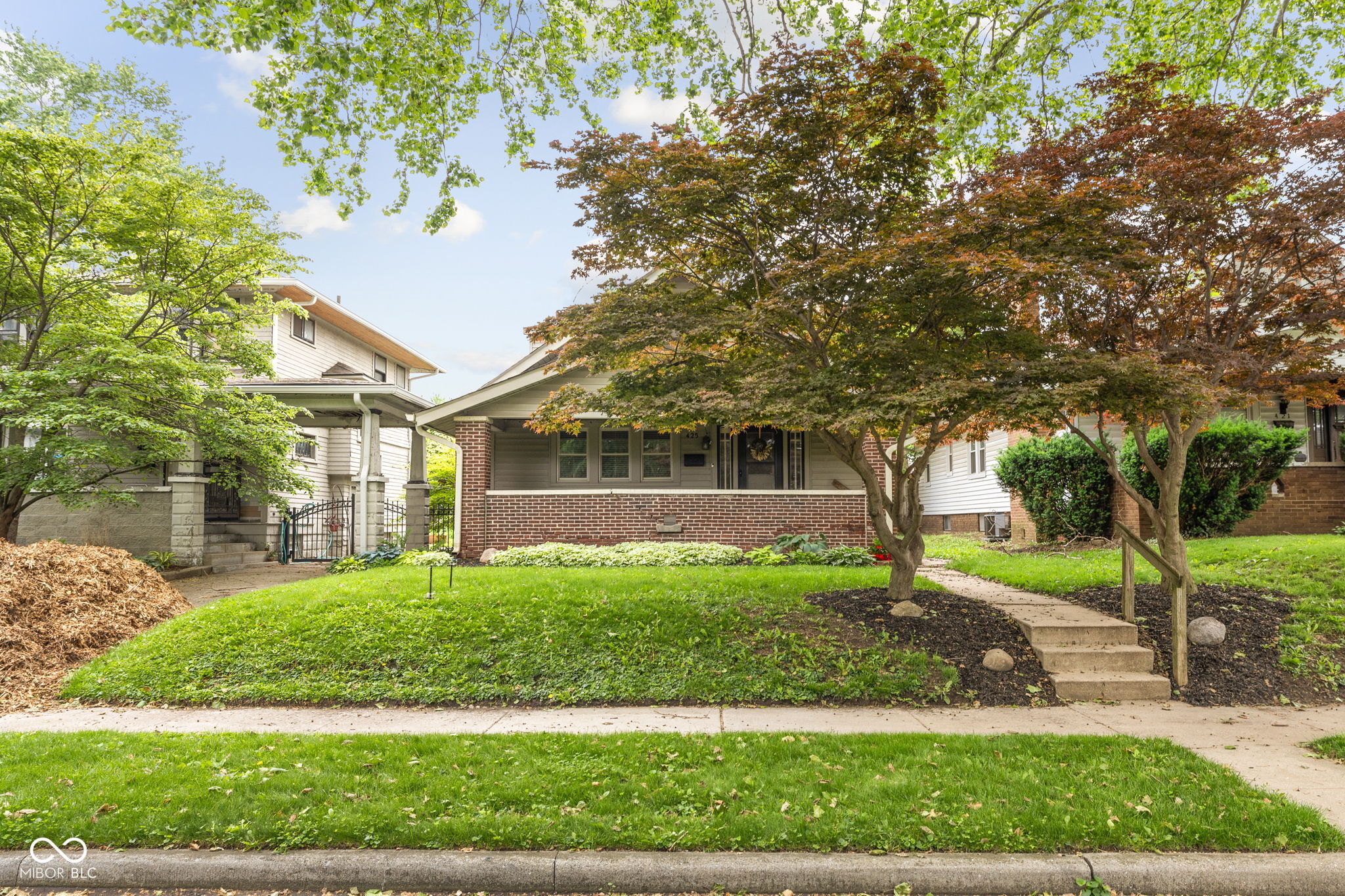 425 N Bosart Avenue