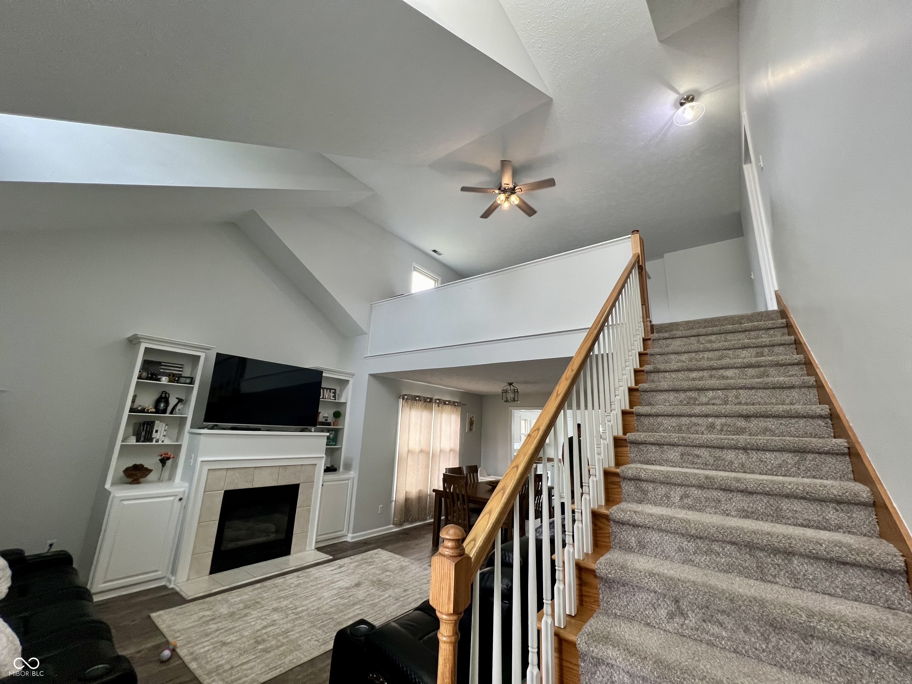 3085 Oakmont Drive