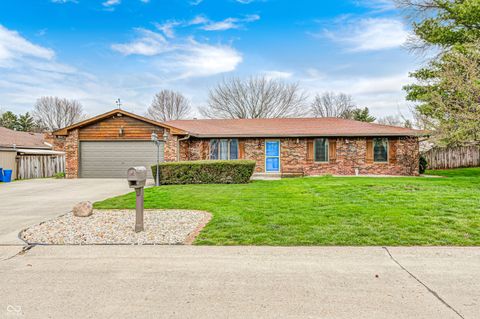 Photo of 634 Teton Trail, Indianapolis, IN 46217 (MLS # 22097243)
