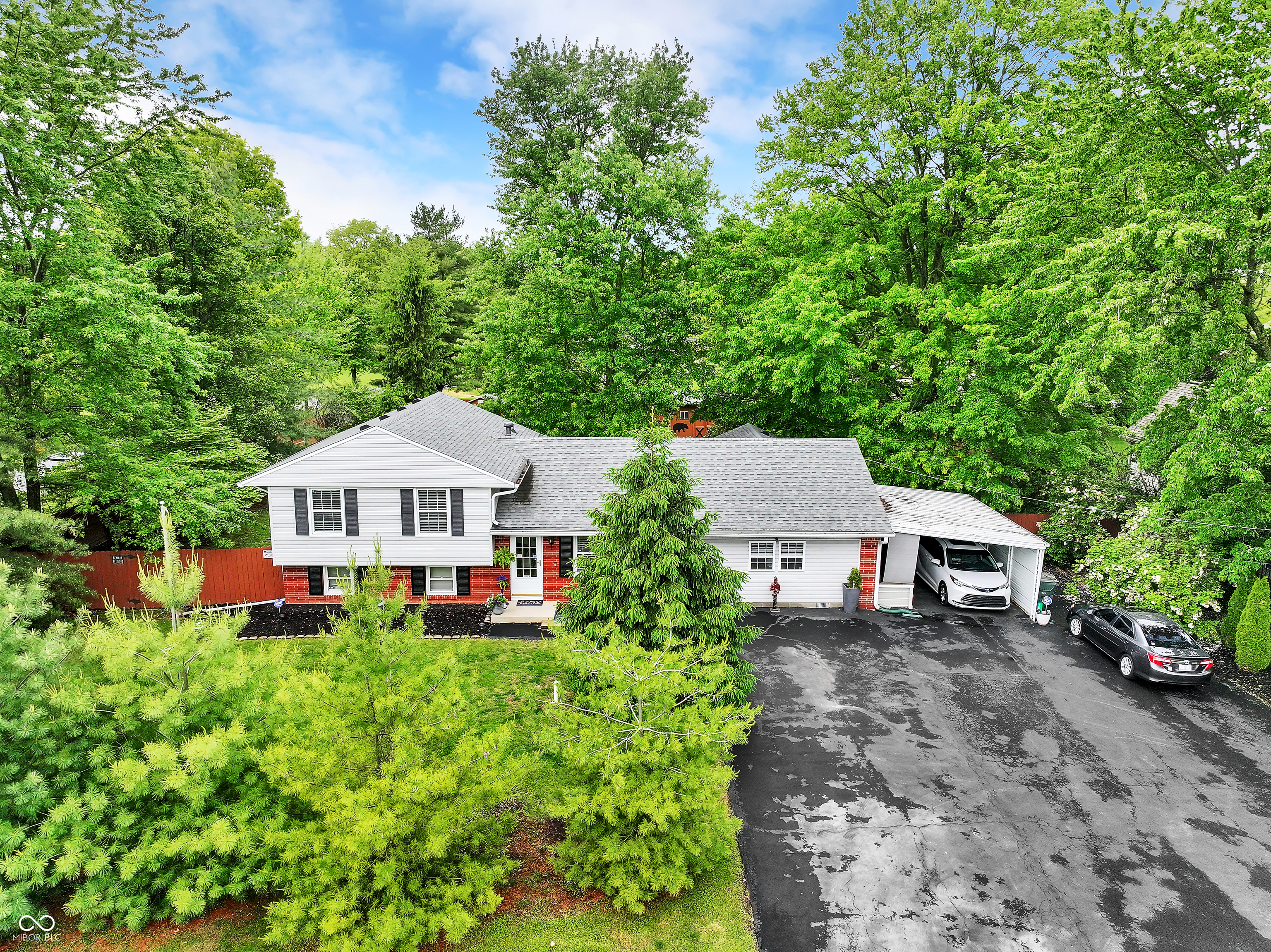 1570 Apple Street