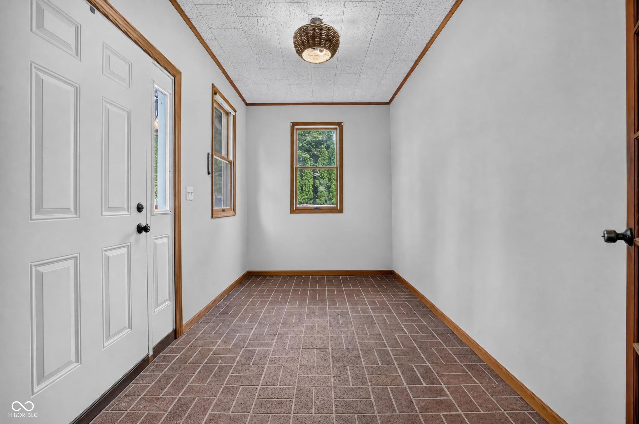 333 W Walnut Street