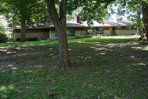 Photo of 3123 W Fairview Road, Greenwood, IN 46142 (MLS # 22122118)