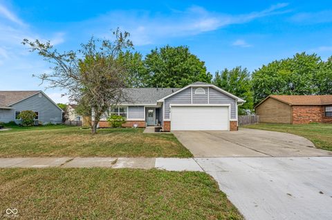 Photo of 974 Spring Meadow Drive, Greenwood, IN 46143 (MLS # 22101261)