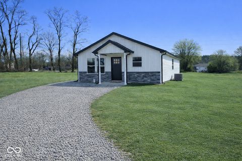 Photo of 3130 N Washington Street, Butlerville, IN 47223 (MLS # 22093172)