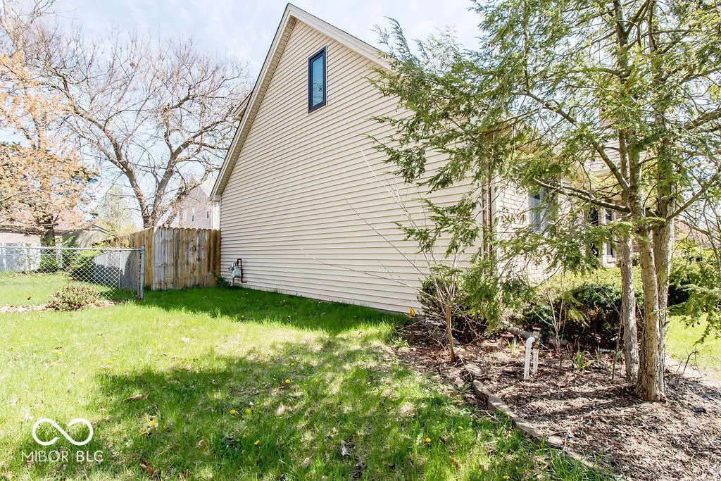 Columbus, Indiana 47203, United States, 3 Bedrooms Bedrooms, ,2 BathroomsBathrooms,Residential,Active,18124