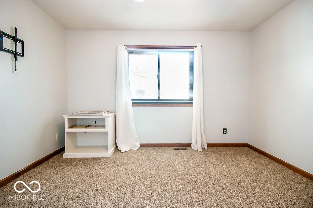 Columbus, Indiana 47203, United States, 3 Bedrooms Bedrooms, ,2 BathroomsBathrooms,Residential,Active,18124