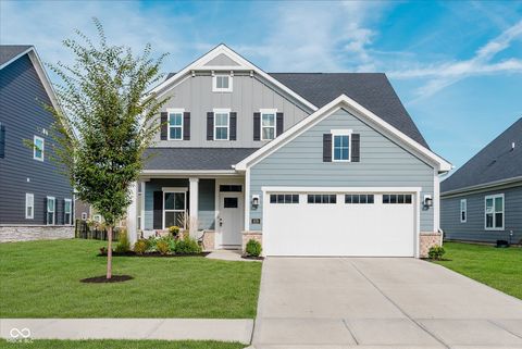 Photo of 679 Washington Street, Fortville, IN 46040 (MLS # 22091192)