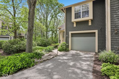 Photo of 4624 Stansbury Lane, Indianapolis, IN 46254 (MLS # 22099595)