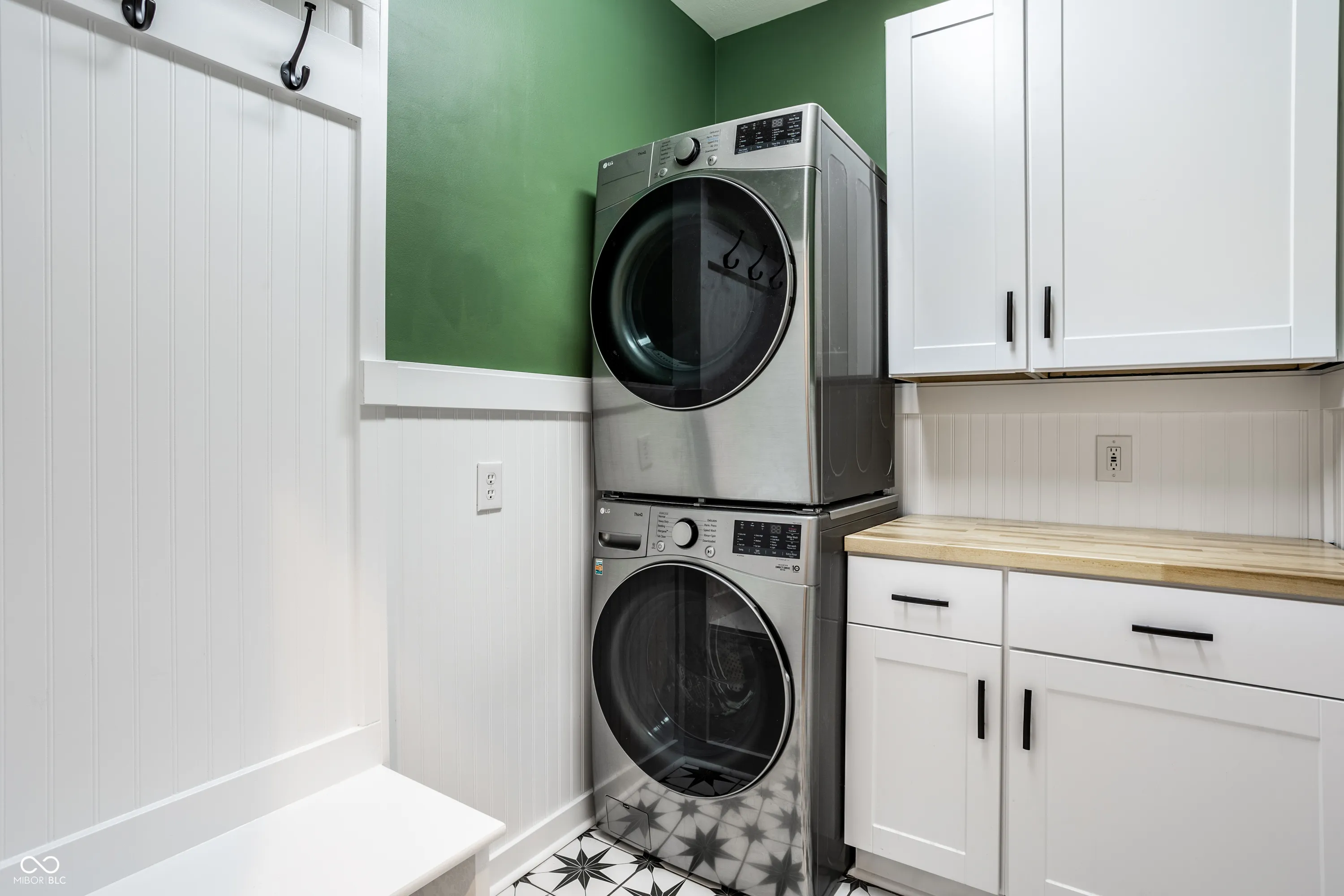 Fishers, Indiana 46037, United States, 5 Bedrooms Bedrooms, ,4 BathroomsBathrooms,Residential,Pending,178347