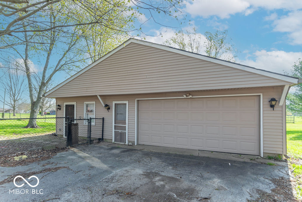7825 N County Road 650 E