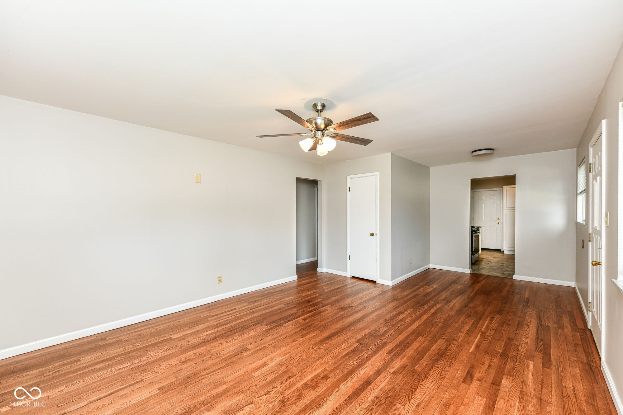 1731 S Drexel Avenue
