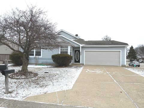 Photo of 7943 Cardinal Cove W, Indianapolis, IN 46256 (MLS # 22080050)