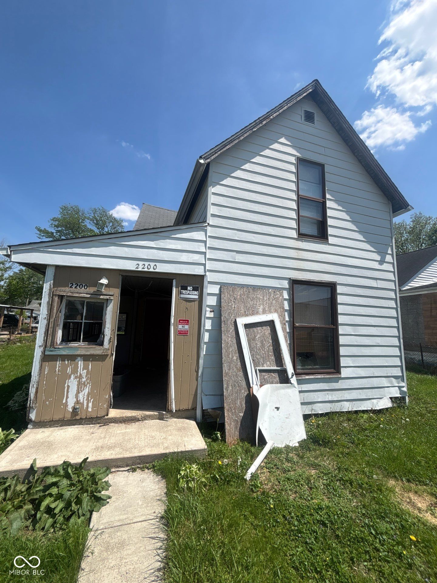 Photo 1 of 15 — 2200 Walnut Street, Anderson, IN 46016