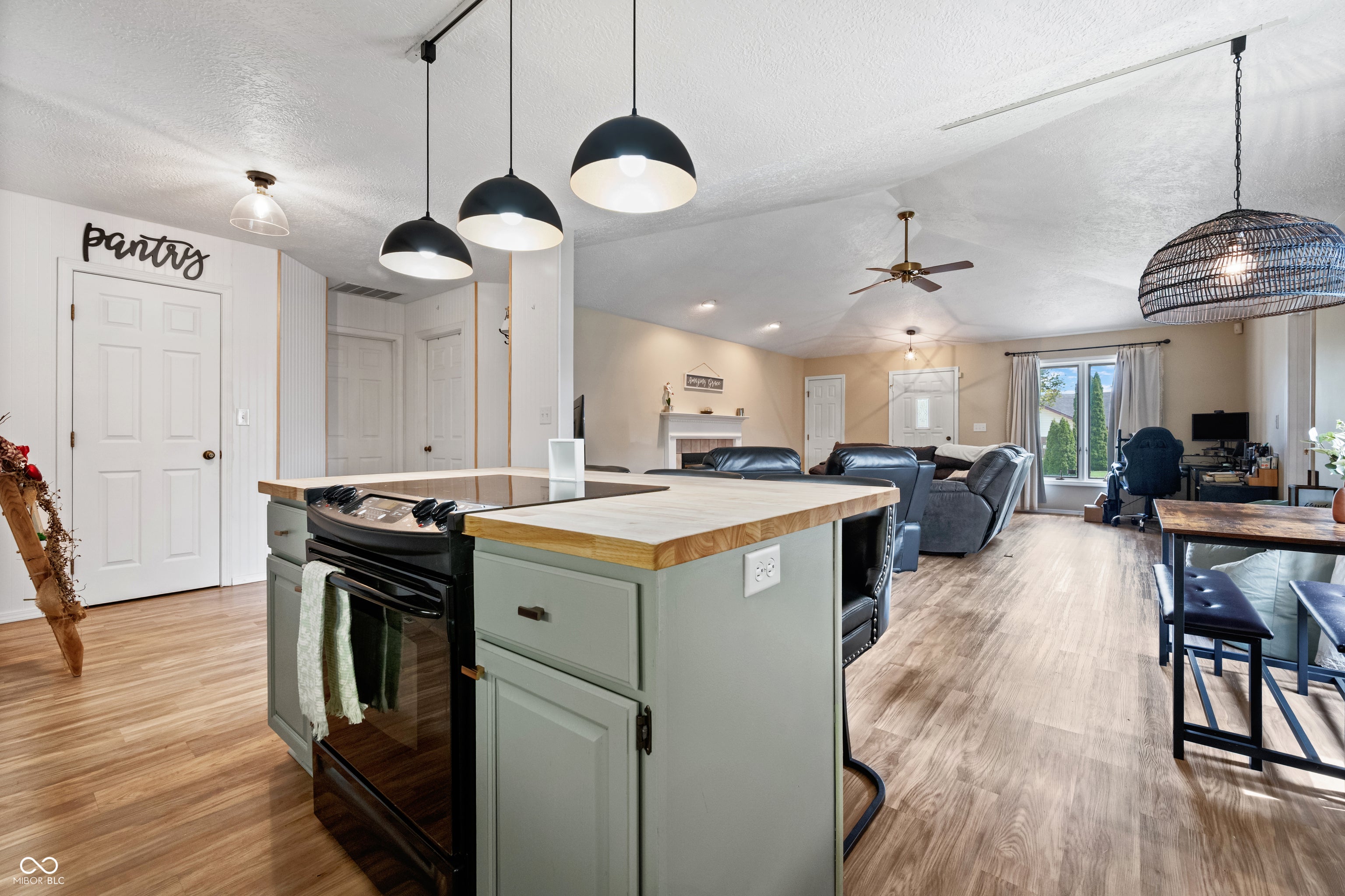 4412 W Sandpiper Drive