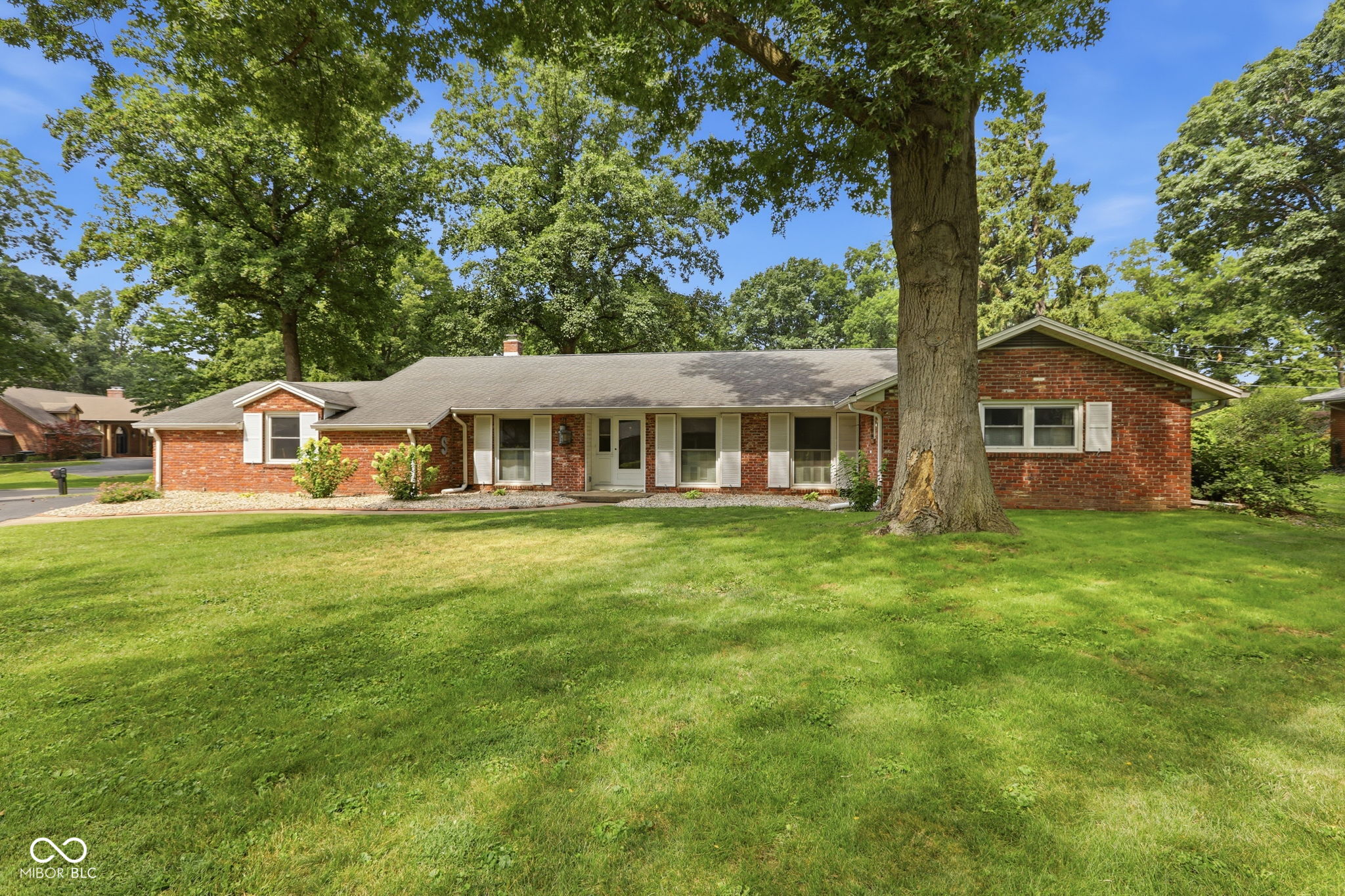 Photo 1 of 47 — 5 Windridge, Anderson, IN 46011