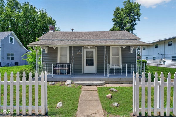 20 MARKET ST, SOUTHPORT, IN 46227 - Image 980aa6dbe3df4523ea46906b63e5d1cc/2514355347