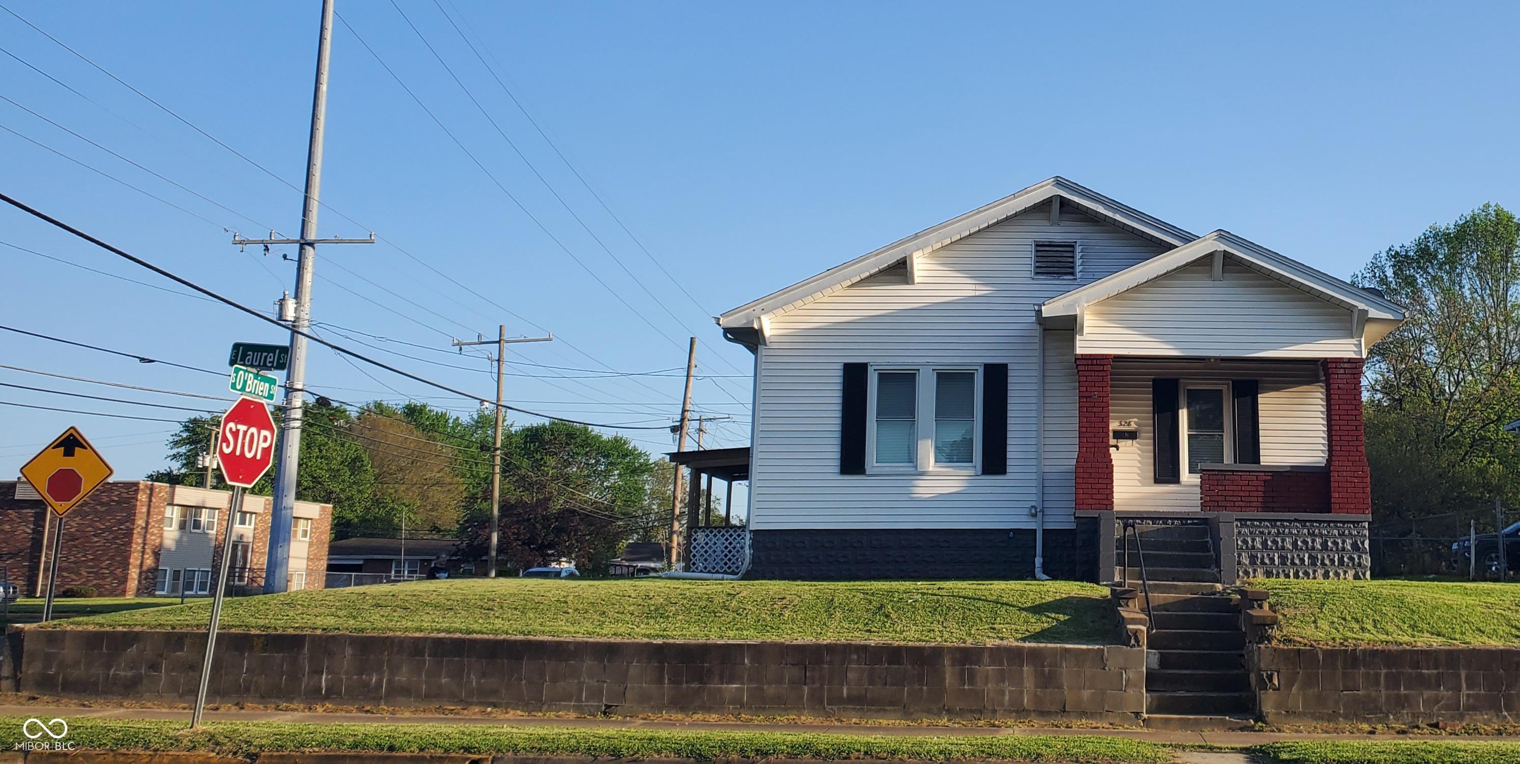 328 E Laurel Street
