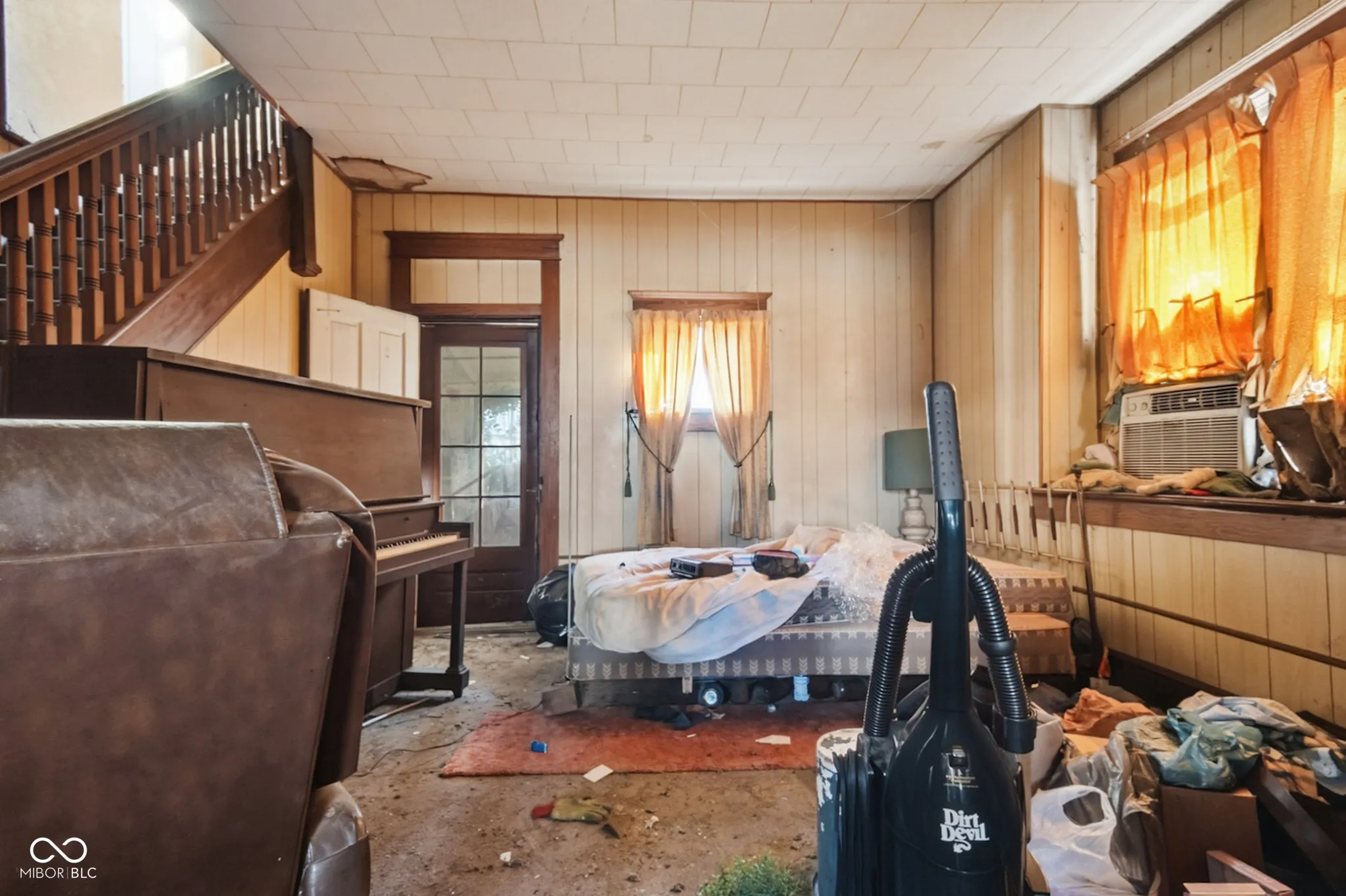 Hope, Indiana 47246, United States, 4 Bedrooms Bedrooms, ,1 BathroomBathrooms,Residential,Active,240609