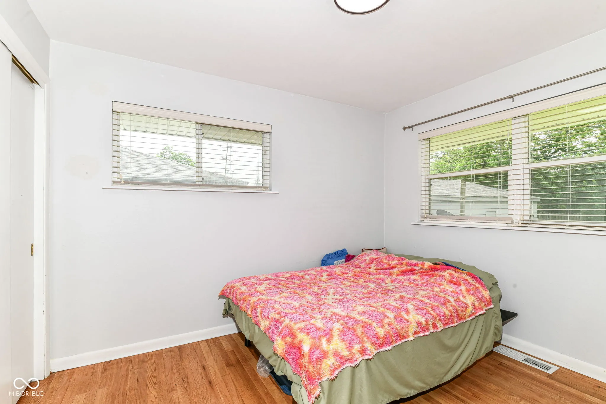 Indianapolis, Indiana 46226, United States, 3 Bedrooms Bedrooms, ,1 BathroomBathrooms,Residential,Pending,141974