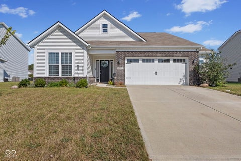 Photo of 1275 Tanager WAY, Greenwood, IN 46143 (MLS # 22126434)