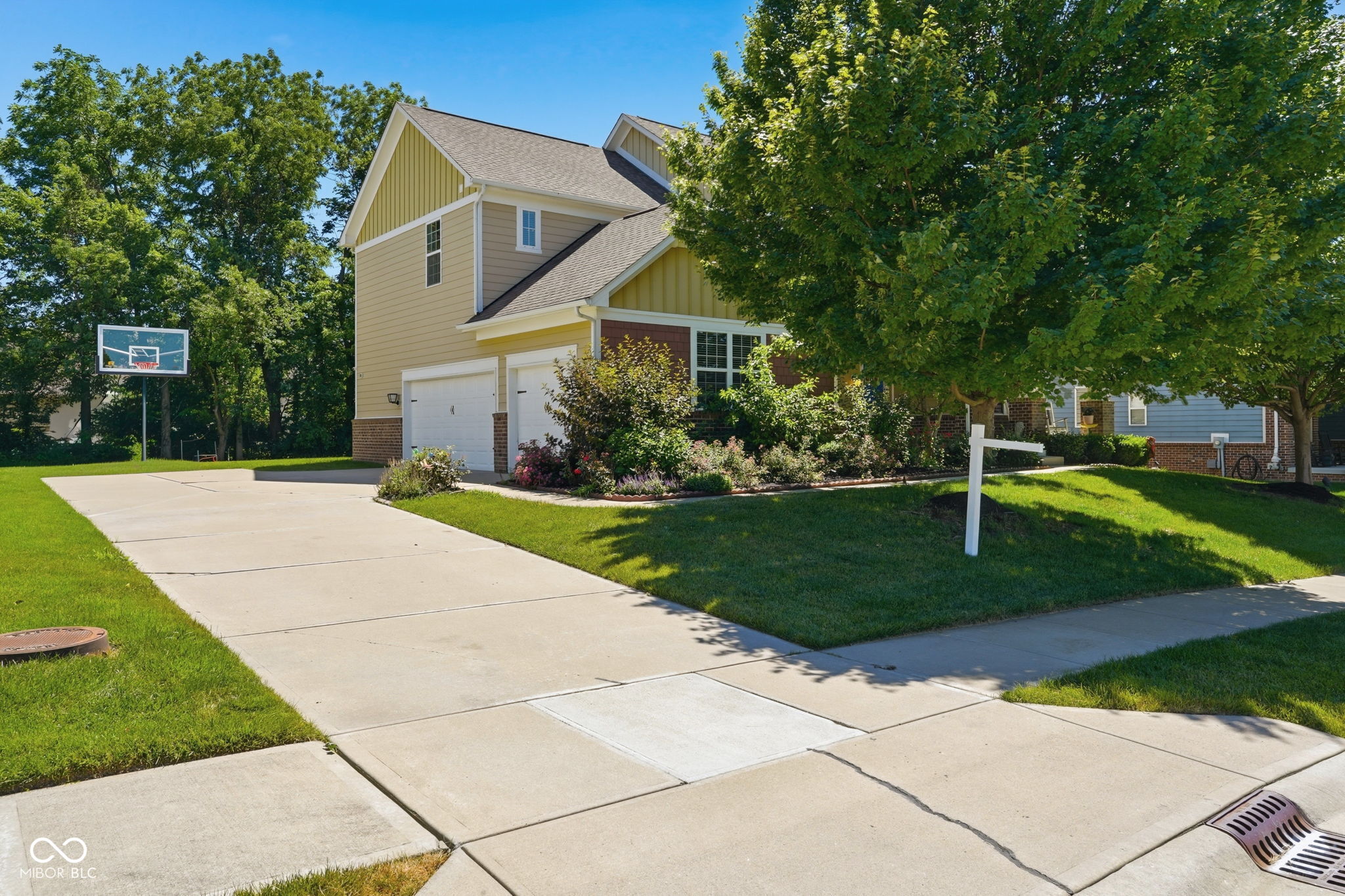 6523 Paddle Drive