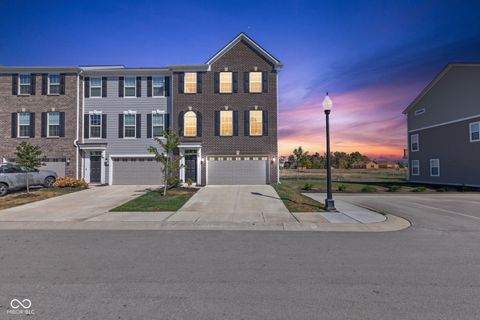 Photo of 6988 Sunstone Place, Carmel, IN 46033 (MLS # 22062153)