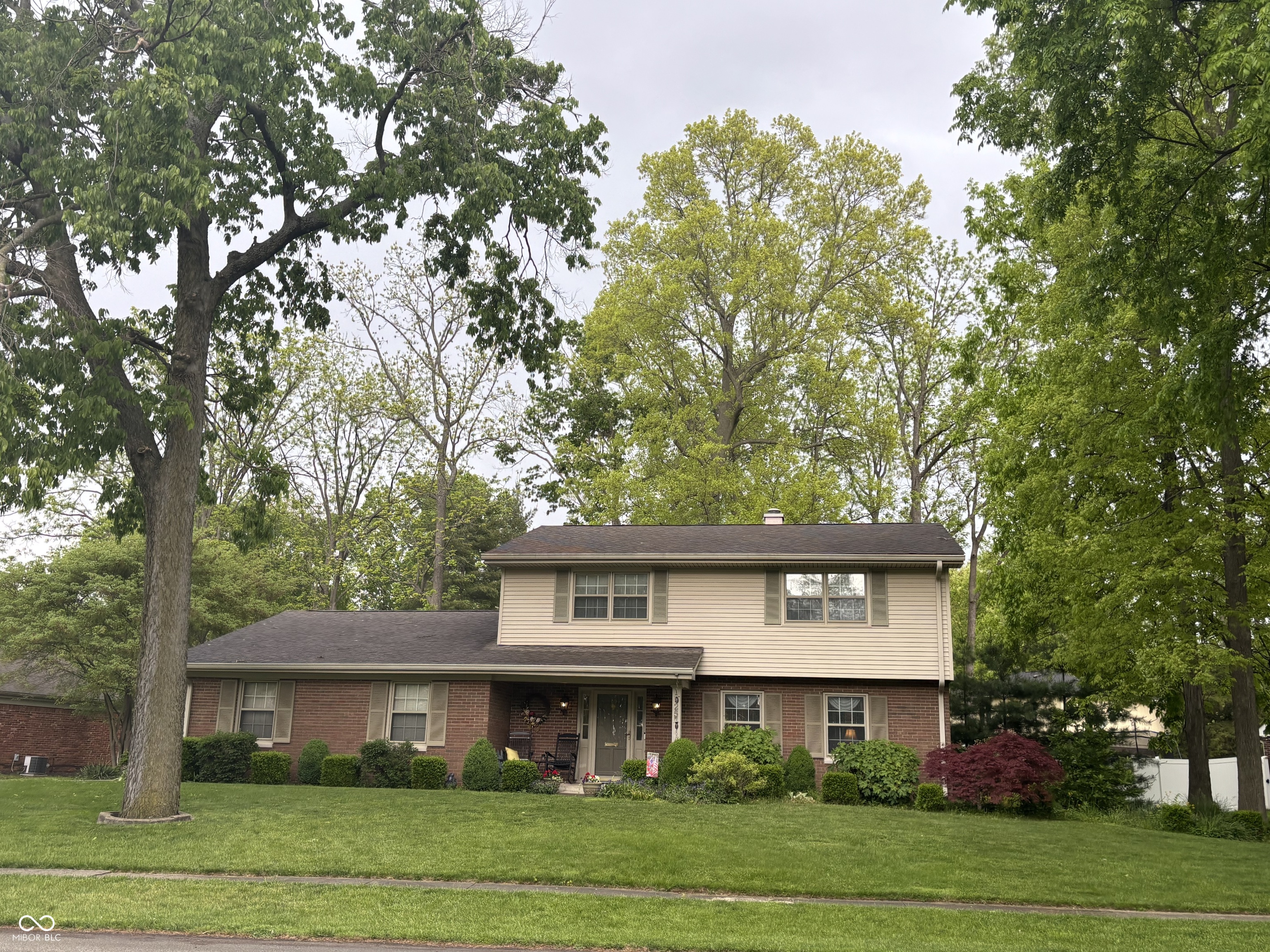1525 South Drive
