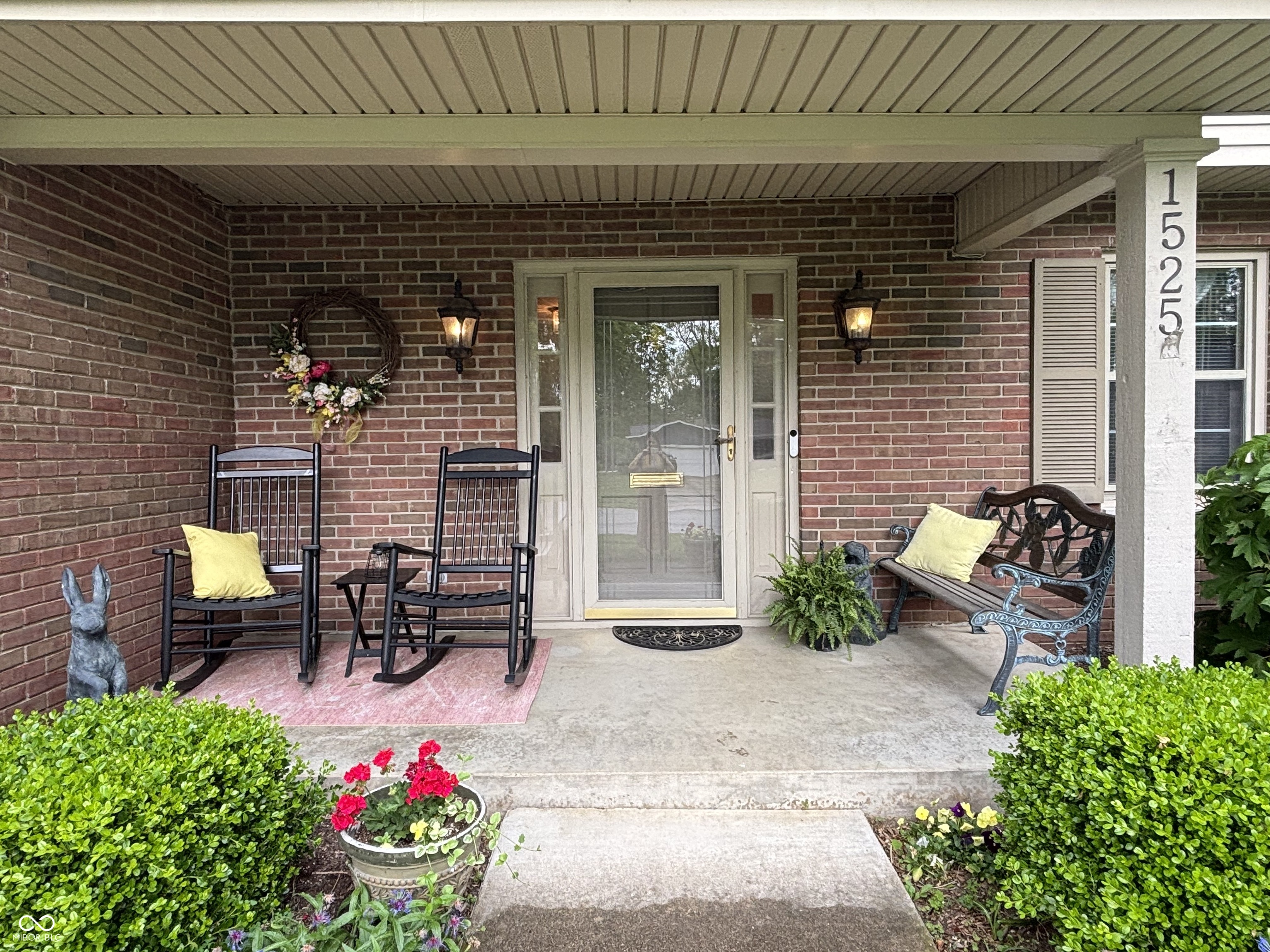 1525 South Drive