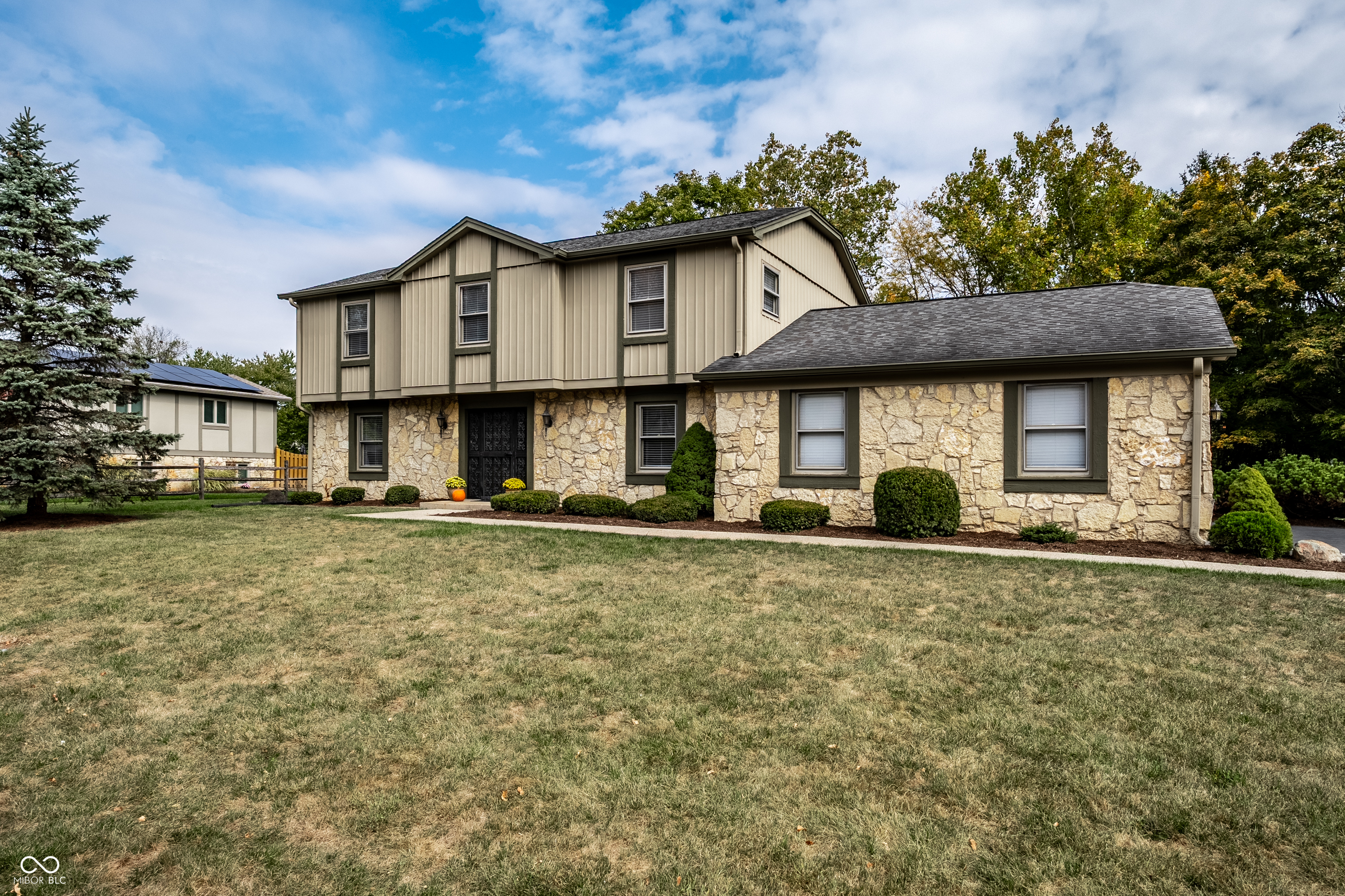10819 E Lakeshore Drive