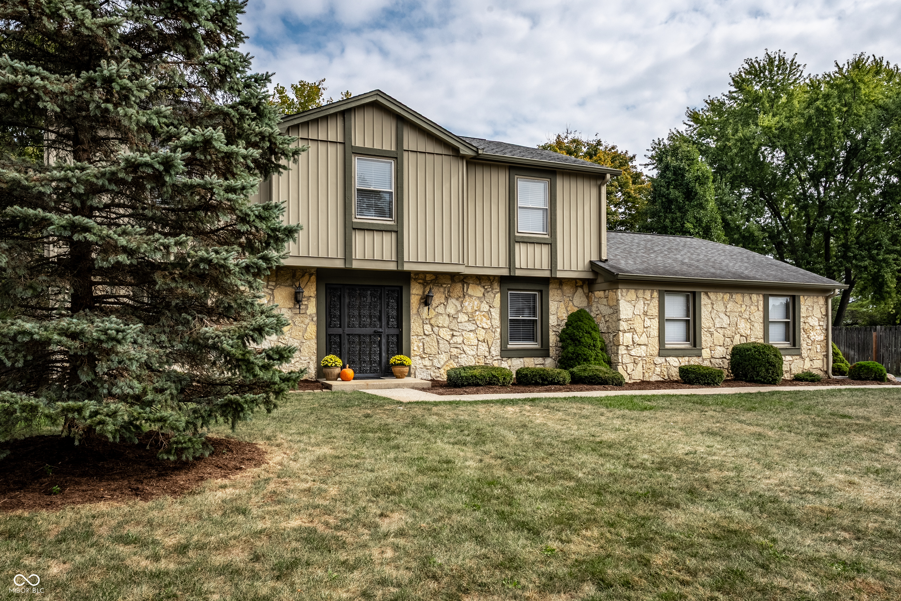 10819 E Lakeshore Drive