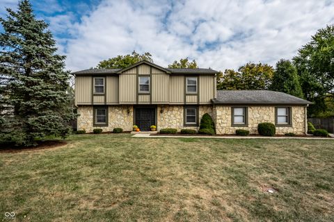 Photo of 10819 E Lakeshore Drive, Carmel, IN 46033 (MLS # 22068551)
