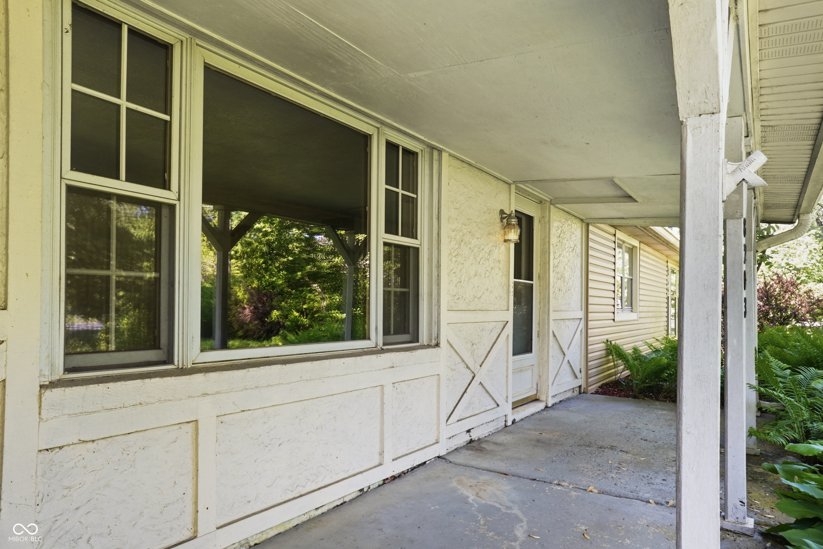 8203 W 88th Street