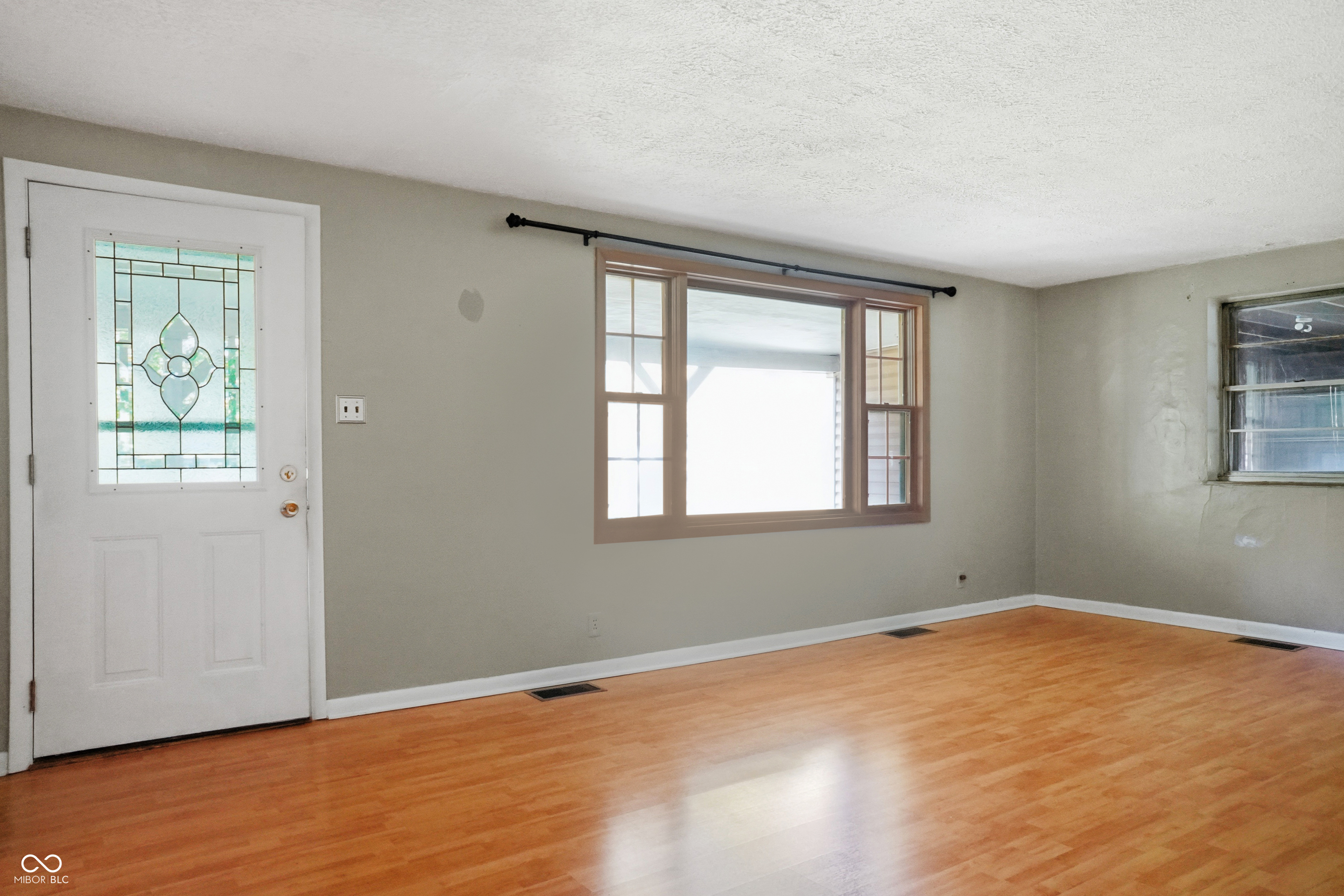 8203 W 88th Street